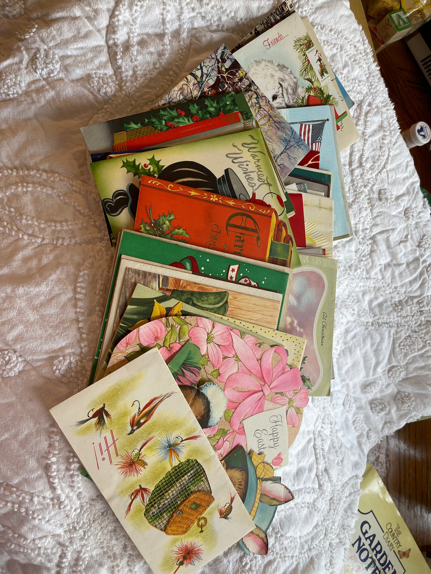 Random lot of vintage greeting cards