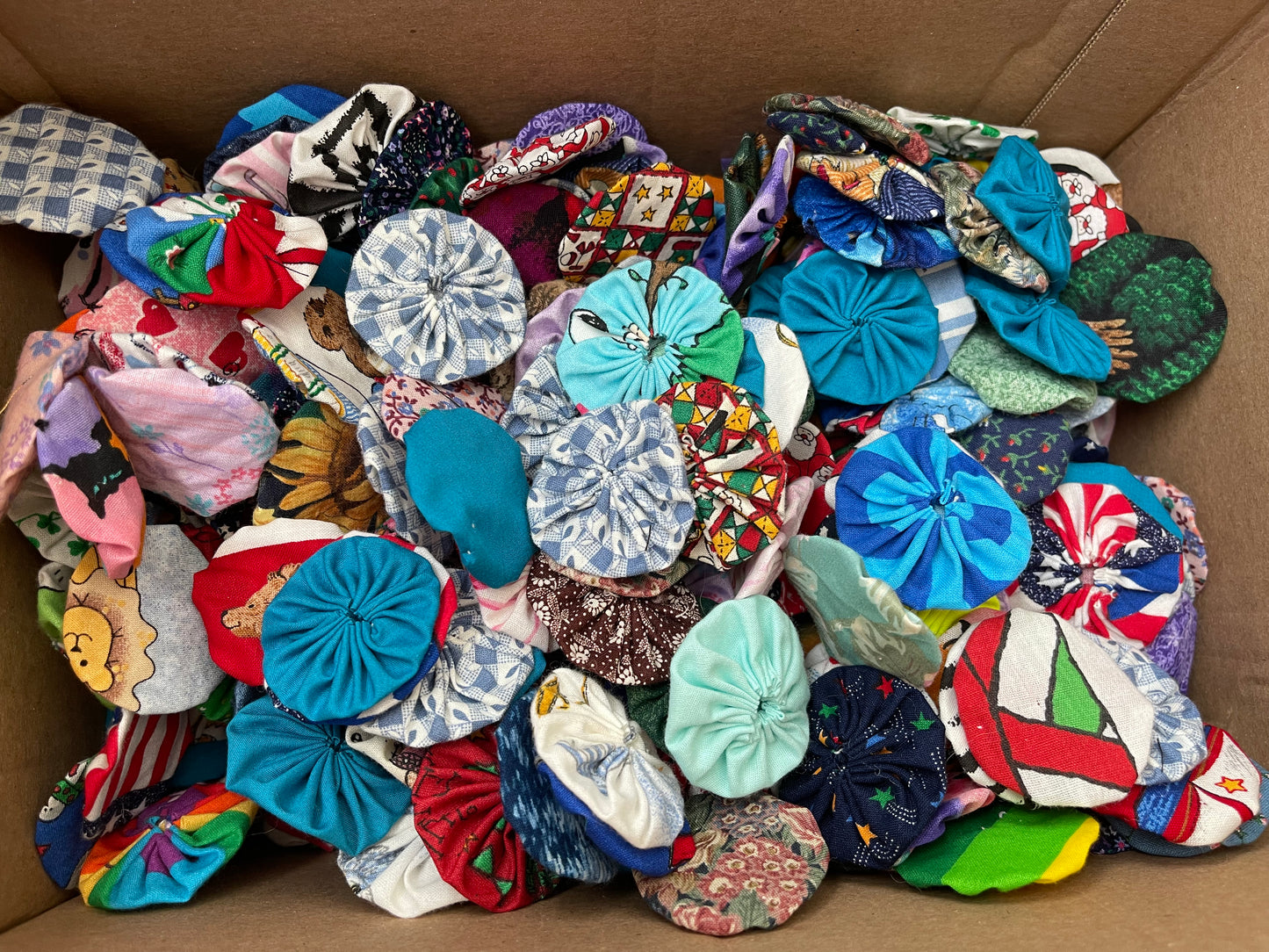 25 New Fabric Yo-Yo's